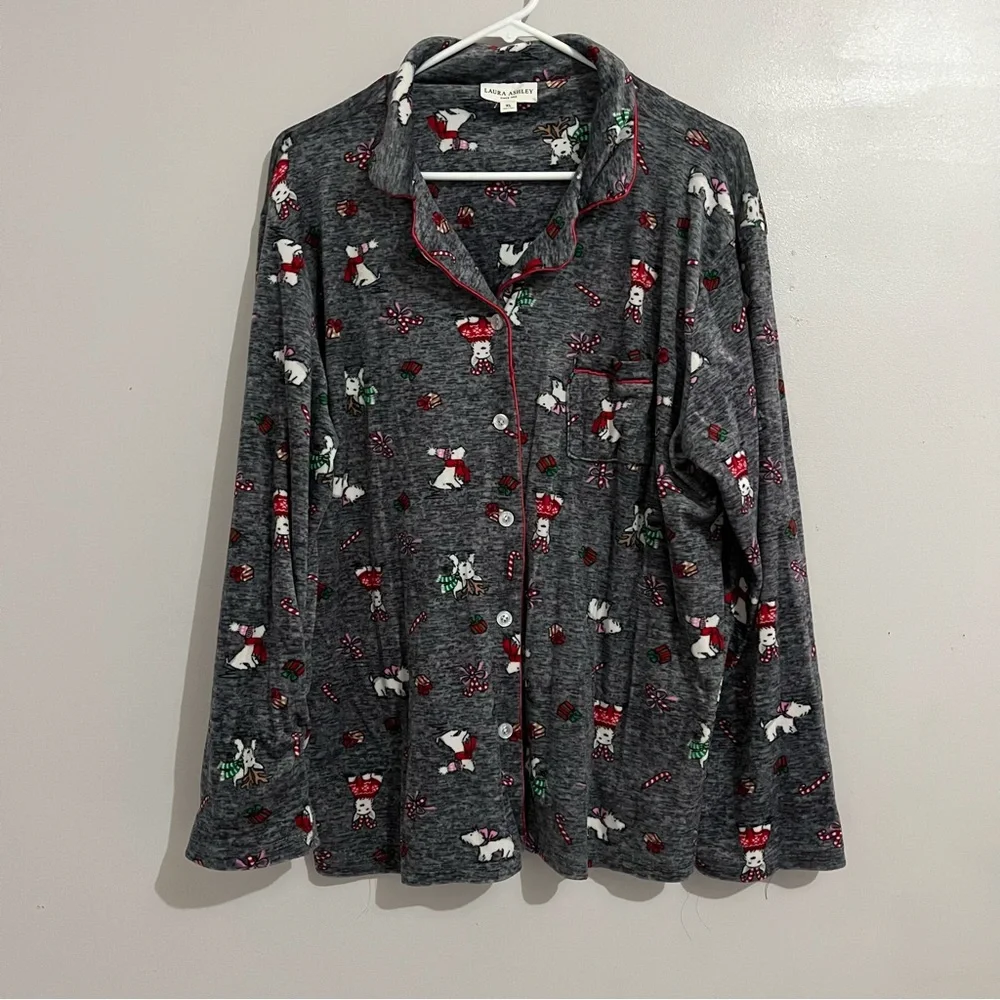 Laura Ashley Gray Pajama Top with Red and White Accents XL button front